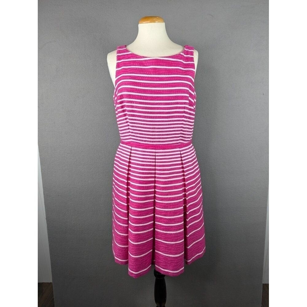 Taylor Dress Womens Size 10 Fit & Flare Pleated Pink Wht Striped Coastal Cool - Picture 7 of 16